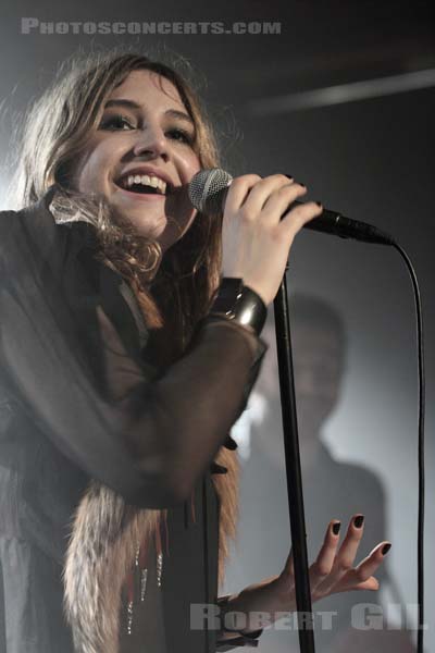 IZIA - 2012-03-17 - PARIS - La Maroquinerie - 